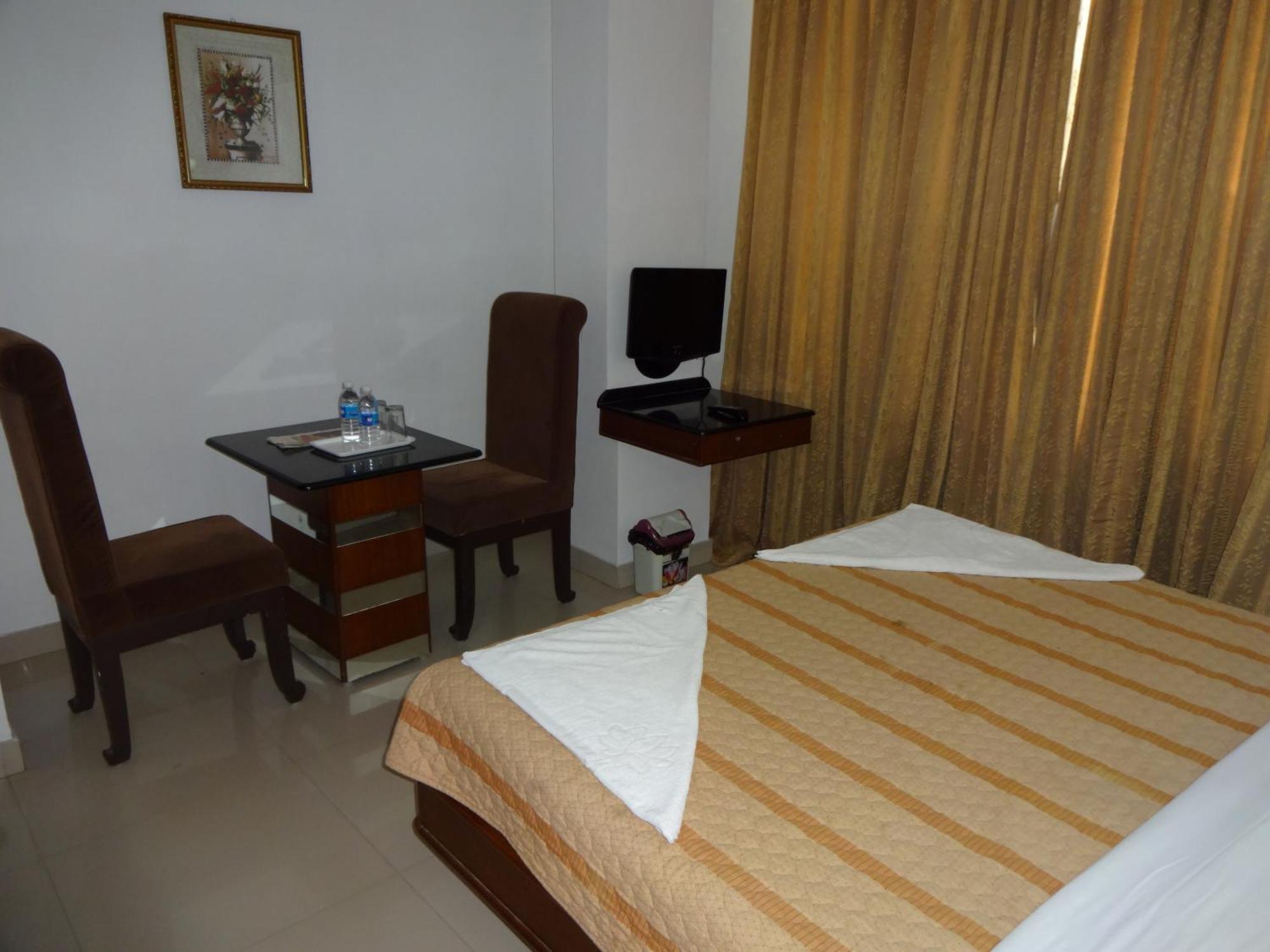 Lotus Comfort - A Pondy Hotel Pondicherry Eksteriør bilde
