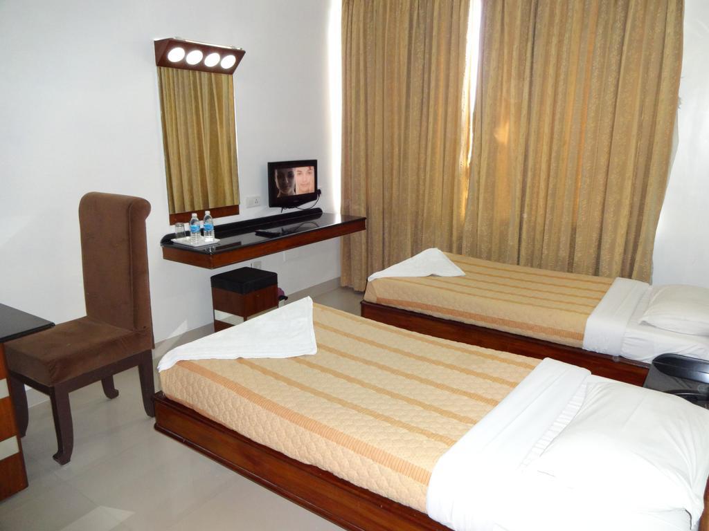 Lotus Comfort - A Pondy Hotel Pondicherry Rom bilde