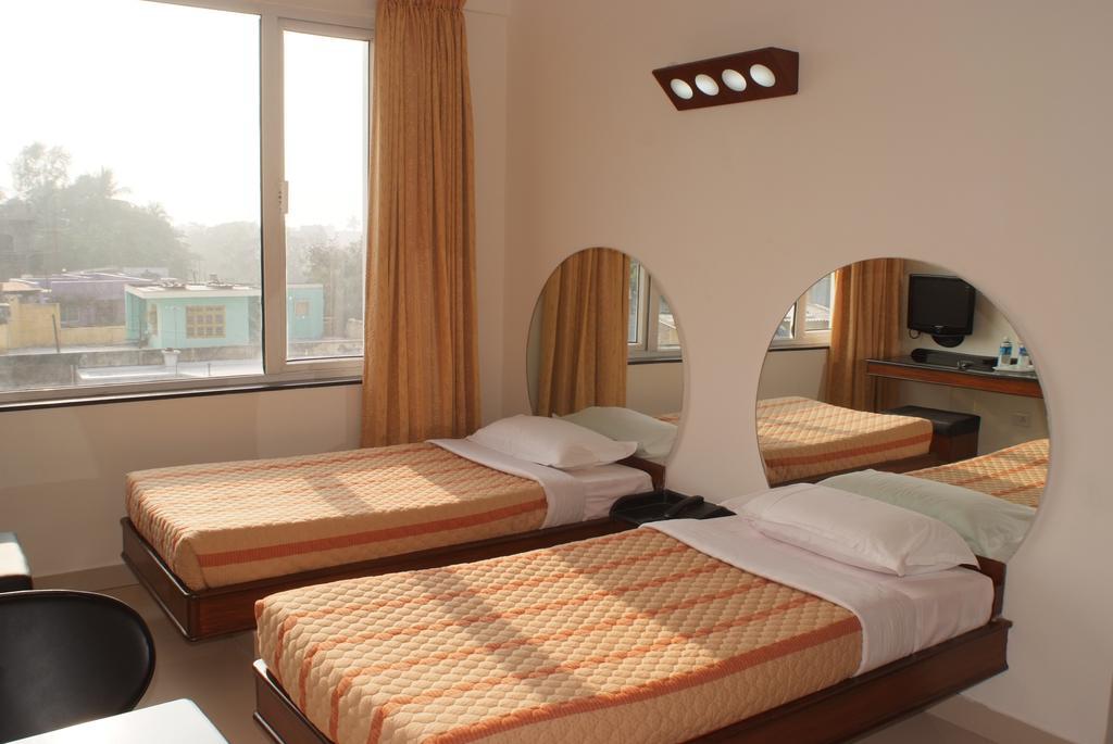 Lotus Comfort - A Pondy Hotel Pondicherry Rom bilde
